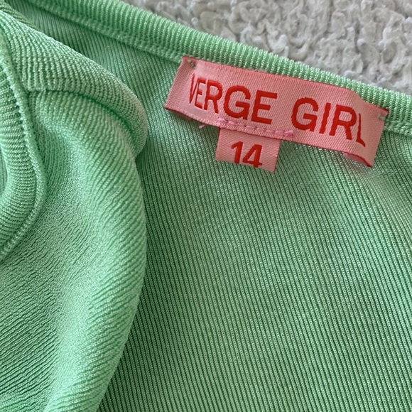 🌸Verge Girl | One Shoulder Tank - Picture 4 of 4